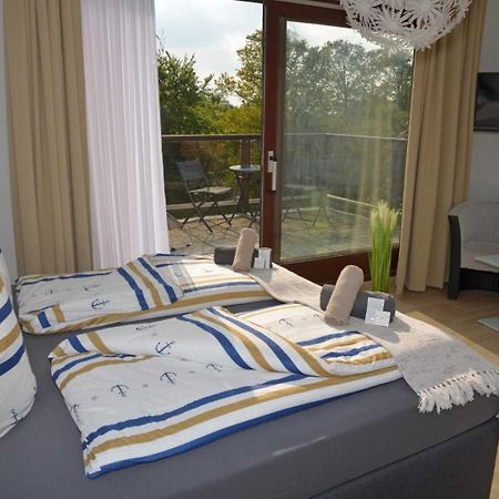 Hotel Zur Seerobbe Cuxhaven Bagian luar foto
