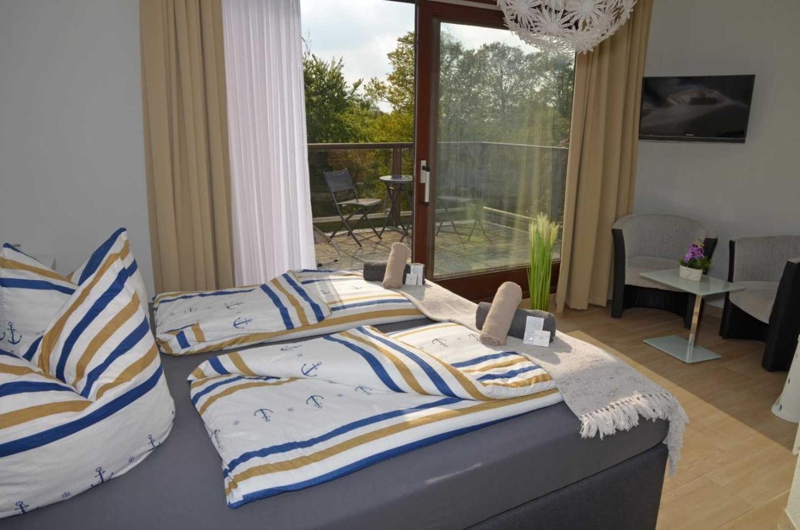Hotel Zur Seerobbe Cuxhaven Bagian luar foto