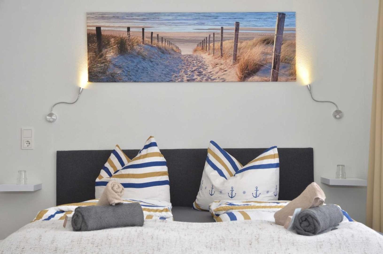Hotel Zur Seerobbe Cuxhaven Bagian luar foto