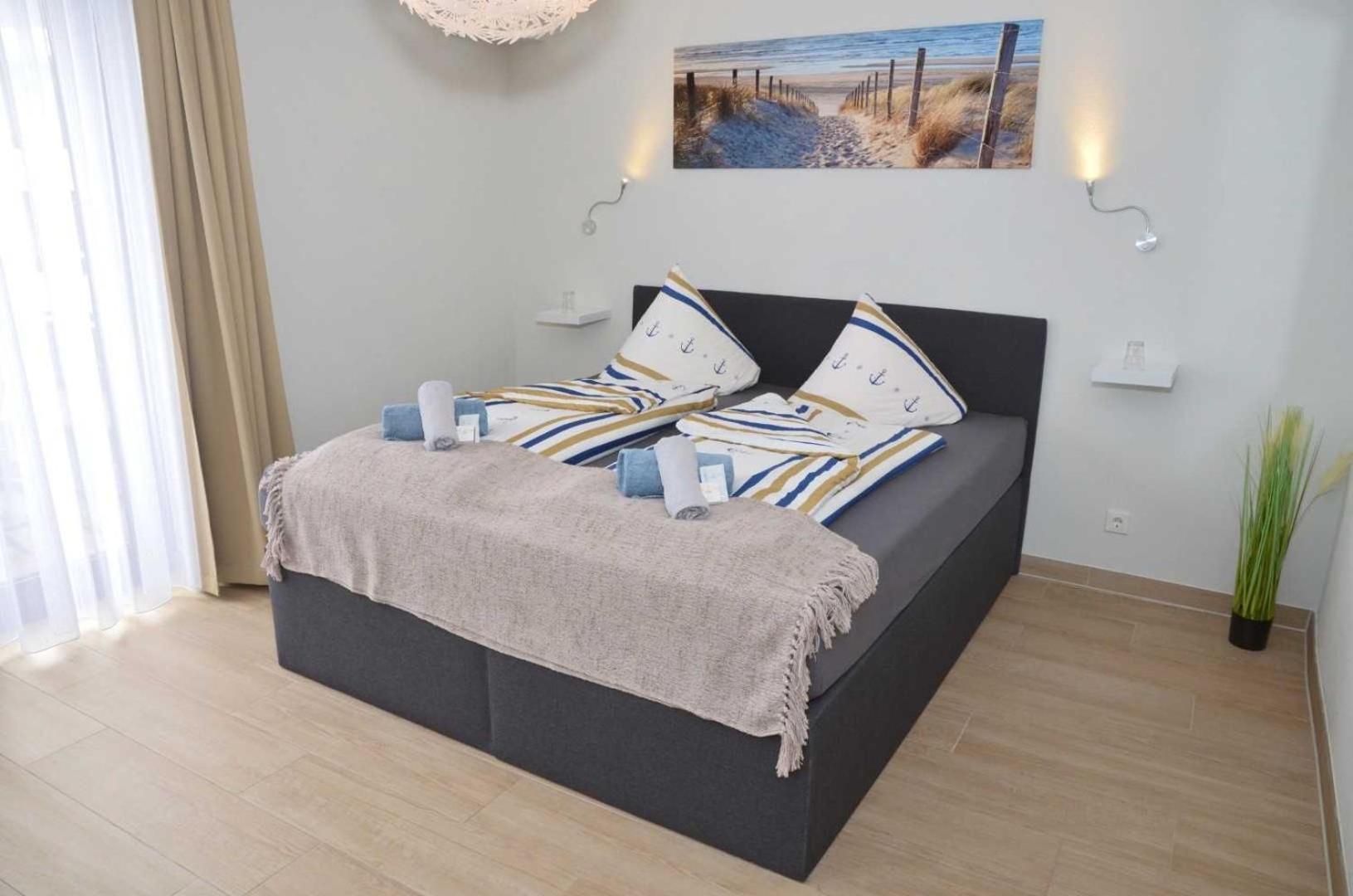 Hotel Zur Seerobbe Cuxhaven Bagian luar foto